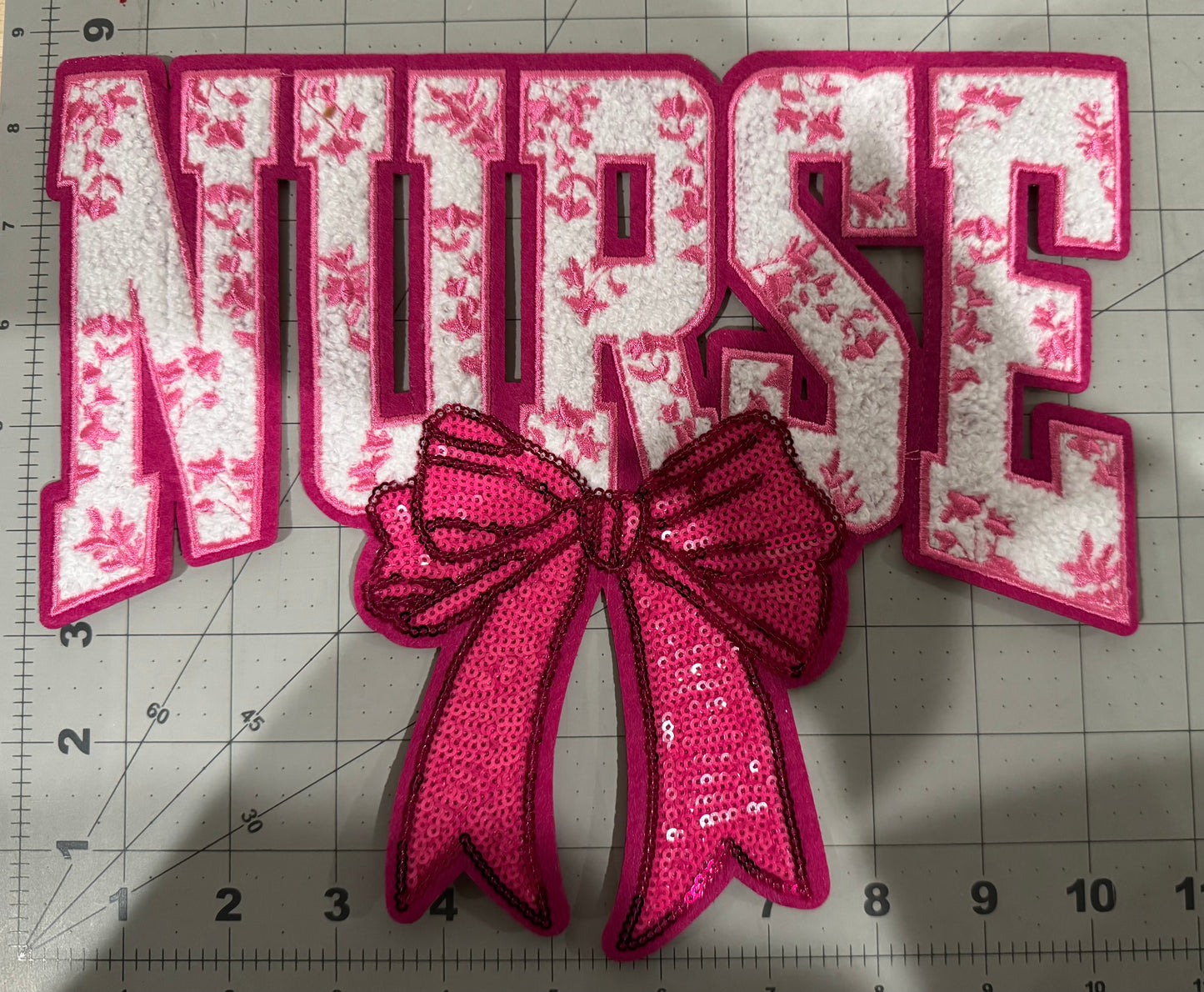 Nurse W/ribbon Chenille Patch